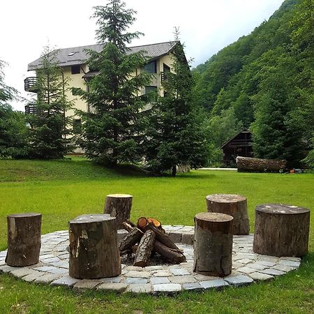 Casa Valea Cernei Hotell Isverna Exteriör bild