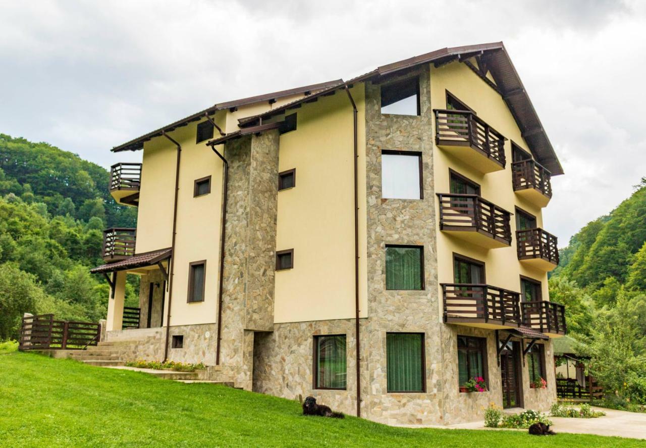 Casa Valea Cernei Hotell Isverna Exteriör bild